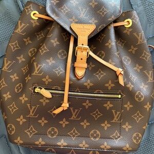 Authentic Louis Vuitton Montsouris mm